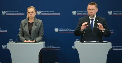 Szef MSWiA: policja zatrzymała 17-latka w Sierpcu; w plecaku miał dwa noże